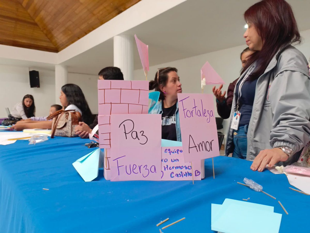 CpdhDe's tweet photo. Continuamos en nuestra escuela de entrenamiento de ¡Viva la ParticipAcción! Un espacio que nos permitirá identificar espacios y tejer acciones que nos permitan hacer parte de las políticas públicas , planes de desarrollo y agenda de Paz para nuestros territorios. @giz_colombia https://t.co/wA8D6wgnj7