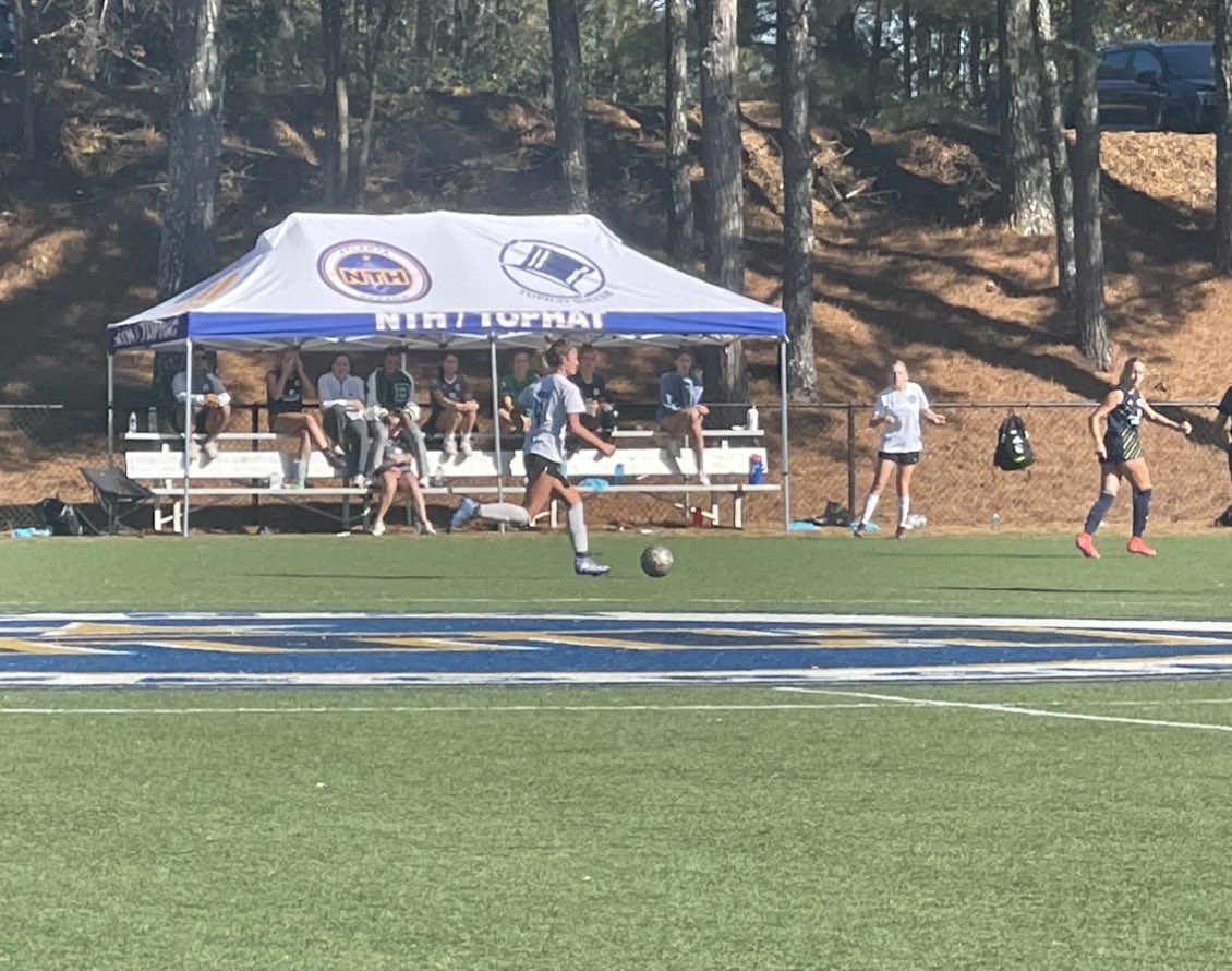 SienaClark4's tweet photo. End of an era! My last weekend of travel for club soccer! Many memories on the field but most of all time spent with my family have meant so much!Love you mom, dad and Gabi Thank you for the memories @ImCollegeSoccer @ImYouthSoccer @IonaWSOC @toddplourde2 @coachmartinoIWS https://t.co/eBTxAzkAoo