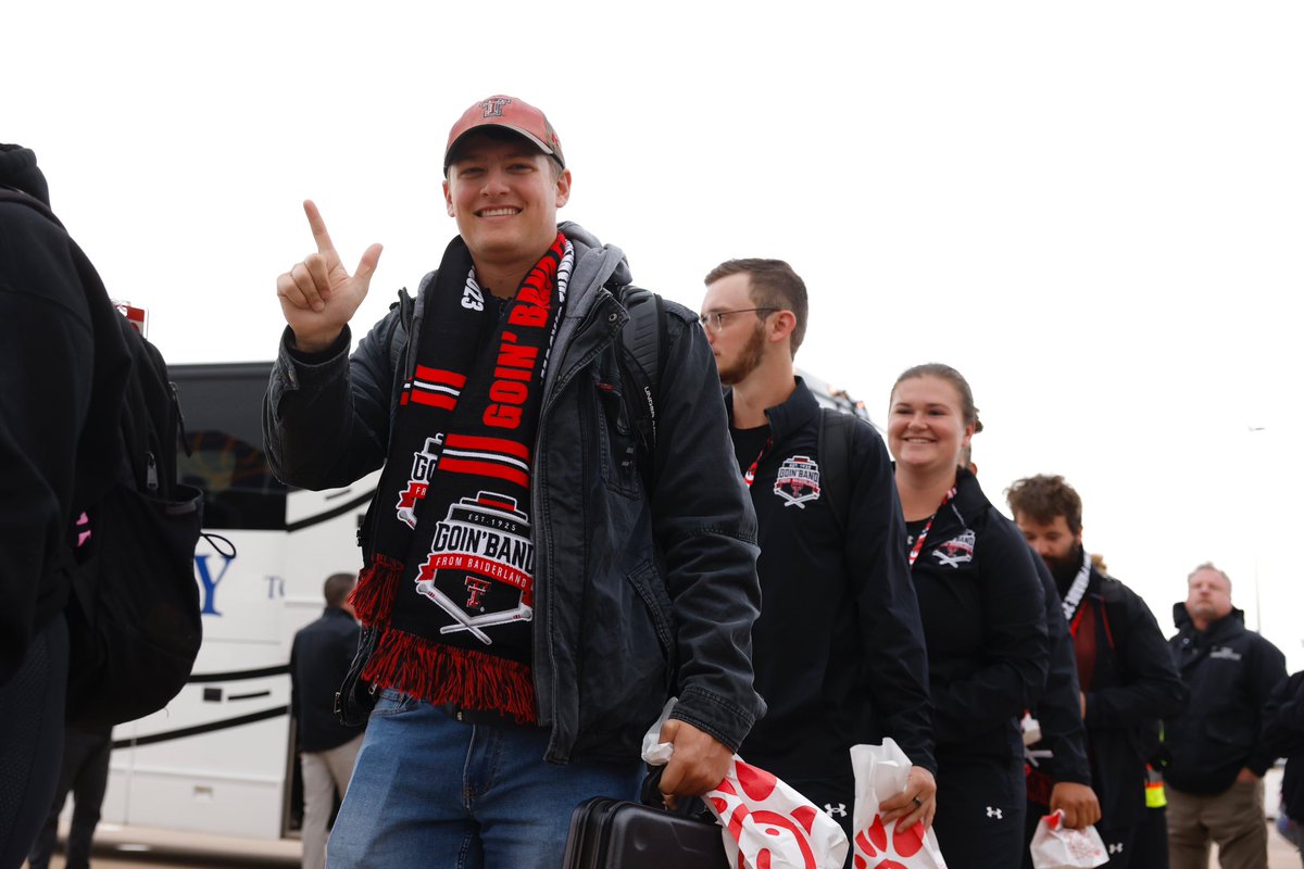 TexasTech's tweet photo. Big Apple bound! 🍎

🔴#TTU100 | #MacysParade⚫️ https://t.co/GDanXT6znu