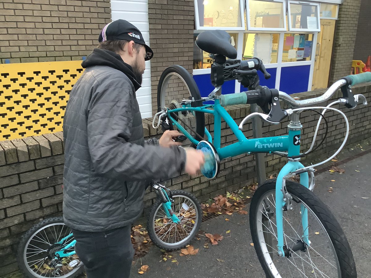 CEResurrection's tweet photo. #GetWinterReady We had Dr Bike visit us this afternoon where he repaired some of our pupils bikes. #HappyChildren #exercise https://t.co/8YbnyZpVhY