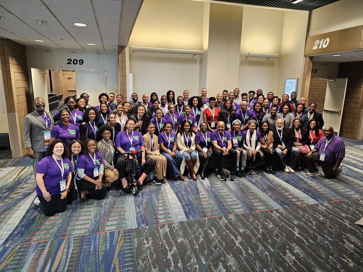 LaurenBagneris's tweet photo. Highlights from #AAPMR23
⚜️Gained exposure to various aspects of PM&amp;R
⚜️ Presented goals of SNMA’s PM&amp;R Interest Group at the African American Member business meeting
⚜️ Connected with so many people with a passion for Physiatry
⚜️ Showcased NOLA
⚜️ Punt received on Saints field https://t.co/euUlMSVN2C