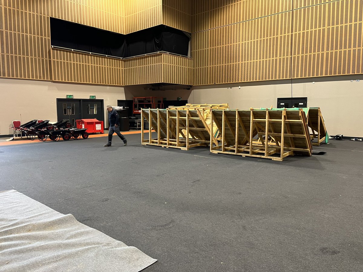 Setting out the Roof Slating and Tiling for the SkillBuild Finals in Milton Keynes big thanks to <a href="/CopsonGraham/">Graham Copson</a> Permavent