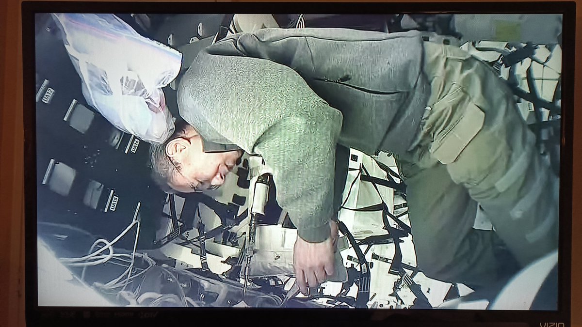 TheHeathernaut's tweet image. 1. NAC mtg
2. Earth from ISS Live view
3. Watching Expedition 70 crew member @Astro_Satoshi doin his sci ops (live! on YouTube) 

Space never sleeps rocket 🚀
#SpaceOperations