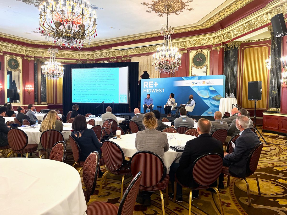 REPlusEvents's tweet photo. Bringing together over 1300 clean energy professionals, RE+ Midwest was truly remarkable! Through engaging education sessions, we heard from prominent industry leaders on the actions and solutions leading us towards a carbon-free future. Thank you to all who joined us! #REPlusMW https://t.co/UlhGQEEYW4