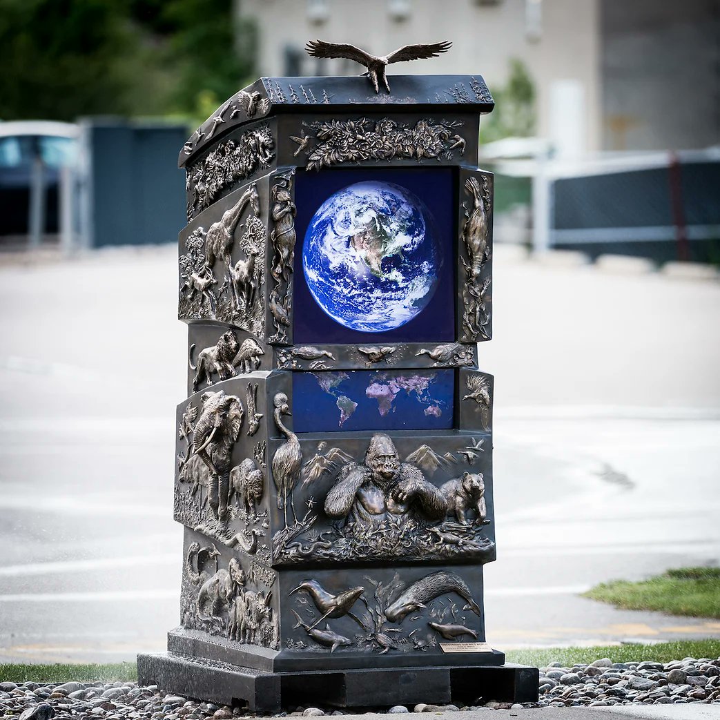 ausar_the's tweet image. More Zoobooks-adjacent stuff. John Bonnett Wexo, the author of Zoobooks, created limited edition bronze sculptures featuring wildlife and images of the Earth. There are even a couple parts where extinct fauna (particularly dinosaurs and prehistoric mammals) are depicted.