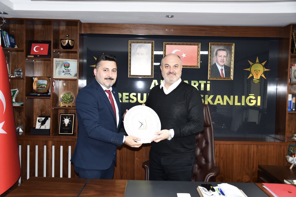 mtbhdrylmz's tweet photo. Sağlık Bakanlığı ve Aile ve Sosyal hizmetler Bakanlığına bağlı Giresun Öz Sağlık İş Sendikası İl Şube Başkanı Murat Karslı ve Kadın Konuk Evi Temsilcisi Gönül Öksüz’ü il başkanlığımızda misafir ettik.
Nazik ziyaretleri için teşekkür ediyor, çalışmalarında kolaylıklar diliyorum. https://t.co/RGjCnlC5Gz