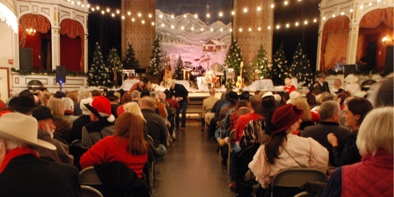 Get into the holiday spirit with the Home for Christmas Concert featuring Glen and Molly of Lady an the Tramps, Dec 1! ✨ Purchase tickets at the <a href="/VirginiaCity/">Virginia City, NV</a> Visitor Center, The Bucket of Blood Saloon, &amp; Piper’s Opera House for $27.50 (cash only). ➡️ pipersoperahouse.com/event/home-for…