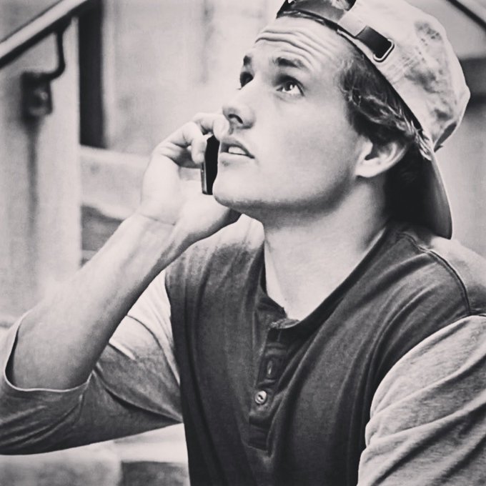 Throwback! Jeez, what a baby face! Let the good times continue!! Hope everyone has a great day!! https://t<a href="/tag/montereybayaquarium"class="tags"><span>#montereybayaquarium</span></a>