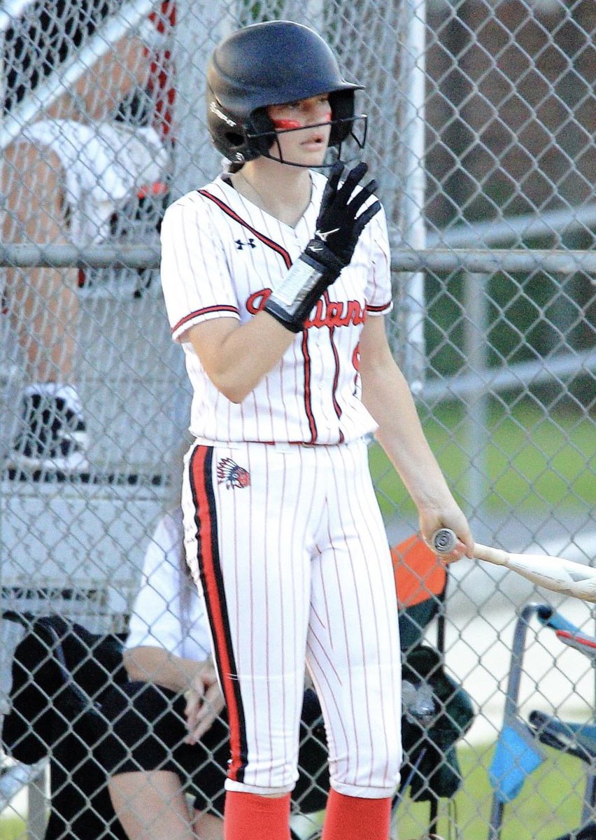 Big congrats to Raven Watson on her offer from Florida Gateway College!!💪🥎🖤❤️