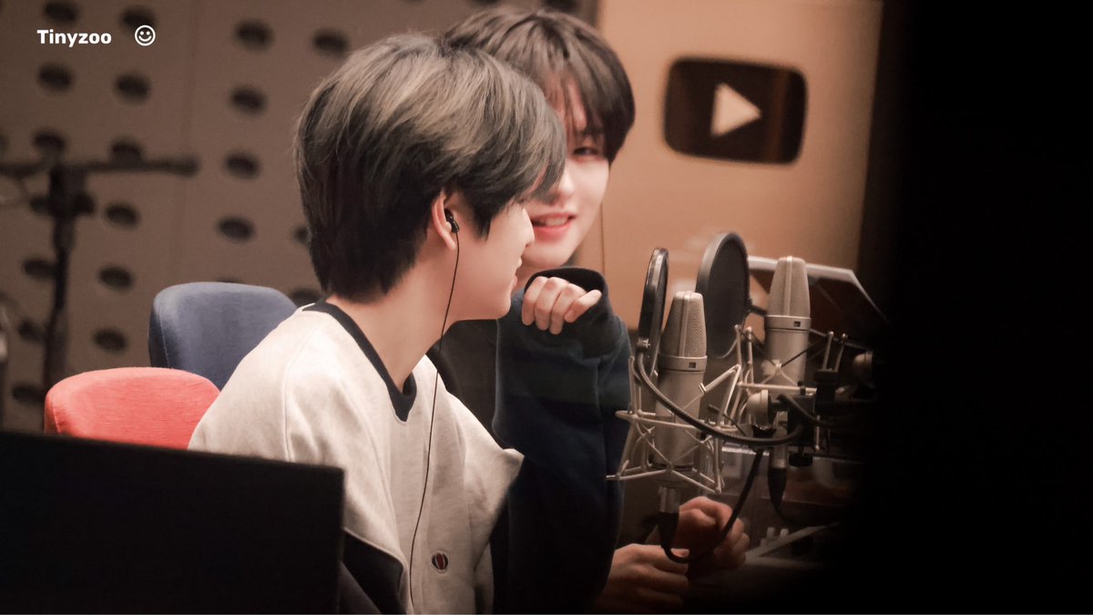 skzzoozoo's tweet photo. 231121
🐰🐶HD

#Straykids #Seungmin  #LeeKnow 
#스트레이키즈    #2min  #가관즈 https://t.co/XOu3Cxi15S