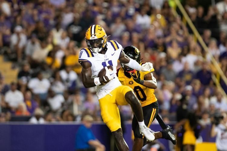 Congratulations to Brian Thomas Jr. @BrianThomas_11 on being named a Biletnikoff Award Semifinalist! The Biletnikoff Award recognizes the college football season's outstanding FBS receiver at any position. @LSUfootball @LSUsports #OutstandingReceiver #NCFAA