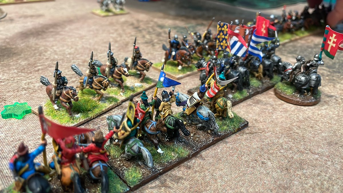 madaxeman's tweet photo. Hungarians on table tonight at #CLWC https://t.co/Ln2xpx6KCO
