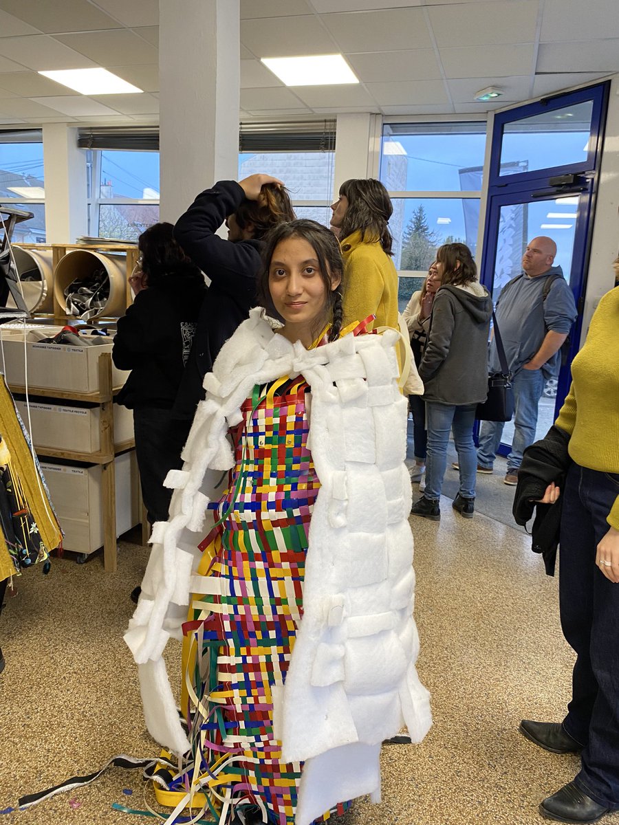 ✨ TALM inaugure aujourd’hui au Mans, dans l’ancienne maison de quartier des Maillets, sa chutothèque ✨ Cet atelier inédit pour une école d’art est dédié à la valorisation des chutes industrielles. Projet en partenariat avec  Precious kitchen et avec le soutien d’<a href="/ofcourselemans/">Of course Le Mans</a>