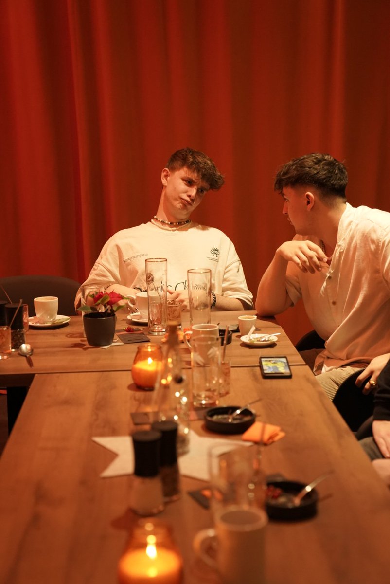 Find someone who looks at you like @SMCVISUALS... 🥹😍