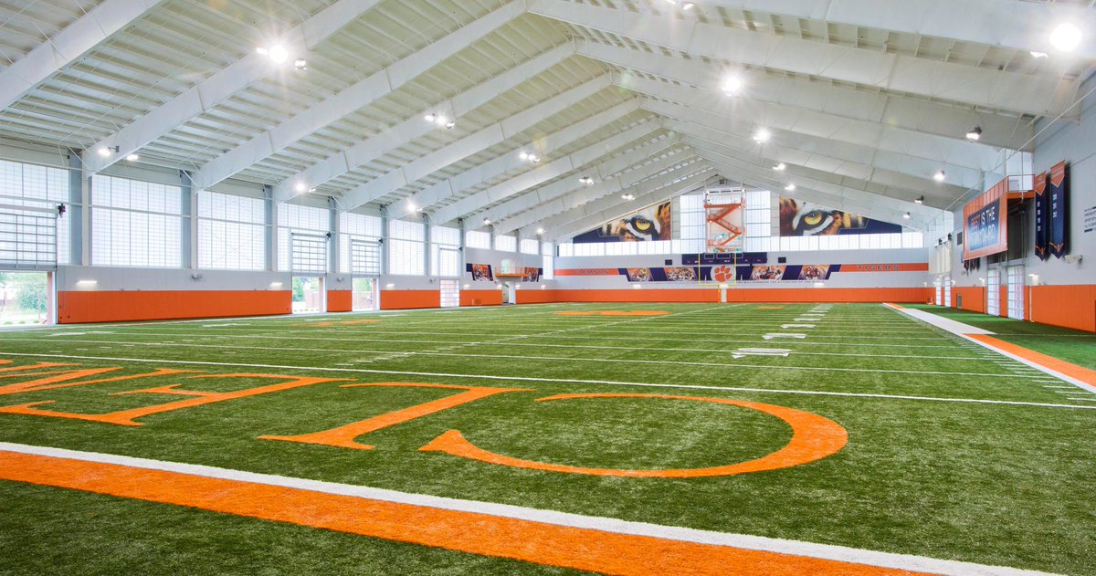 Football season is in full swing, so we want to showcase some of the great collegiate practice facilities we’ve had the honor of working with! 🏈 Find your local representative to see how Kalwall can help you take your daylighting game up a notch.
kalwall.com/contact/find-a…