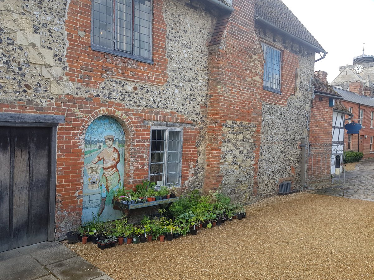 KingJohnsHouse's tweet photo. What are we proud about? That we are the custodians of this amazing 13th Century Grade I listed house. Why not visit us and find out why it means so much? 800 years of history #SeeForCenturies #Museum30Pride #Museum30 #Pride https://t.co/9S4axfEjDI