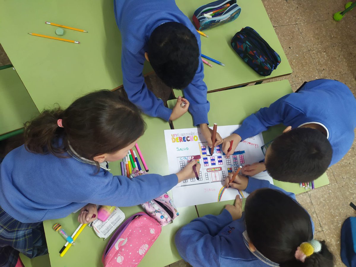 SanPablo_Cole's tweet photo. En el @SanPablo_Cole celebramos el #DiaMundialInfancia con las actividades propuestas por @UNICEFCyL @UNICEF_EDU como #CentroReferente #educaderechos #childrentakeover https://t.co/gzzzcGtpbk