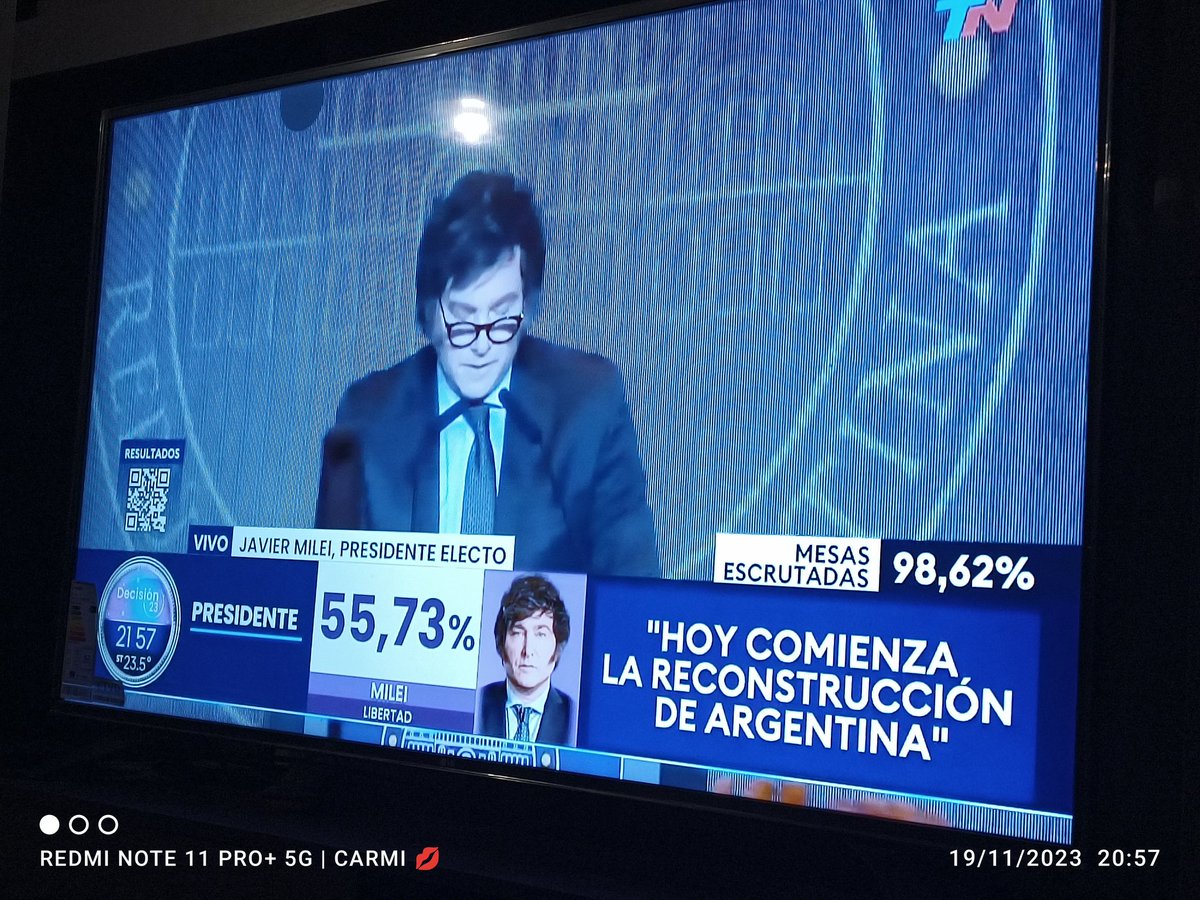carmi_vr's tweet photo. @JMPresidente23 Felicitaciones Presidente, usted volverá a hacer Grande a su nación 🇦🇷, ojalá los países sudamericanos podamos encontrar líderes como usted para salir del falso socialismo, populismo e izquierdismo qué solo daña a los países y se olvida de los ciudadanos.
Saludos desde Bolivia 🇧🇴 https://t.co/isy5pd2tl2