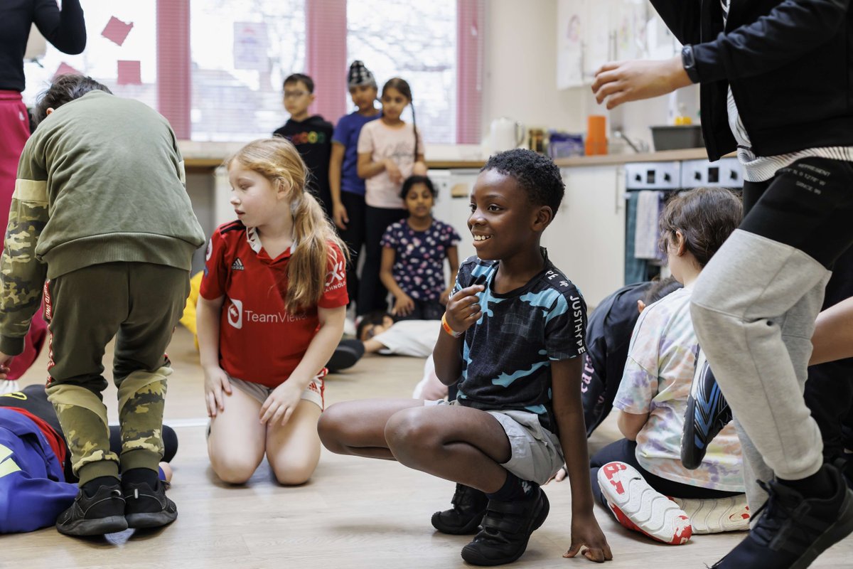 How would children teach literacy? 'To help remember it, it might help to make a dance out of the books that we’ve been reading.' Pupil @BanisterPrimary loom.ly/EyOaKWY #ACESupported #LetsCreate #CulturalEducation