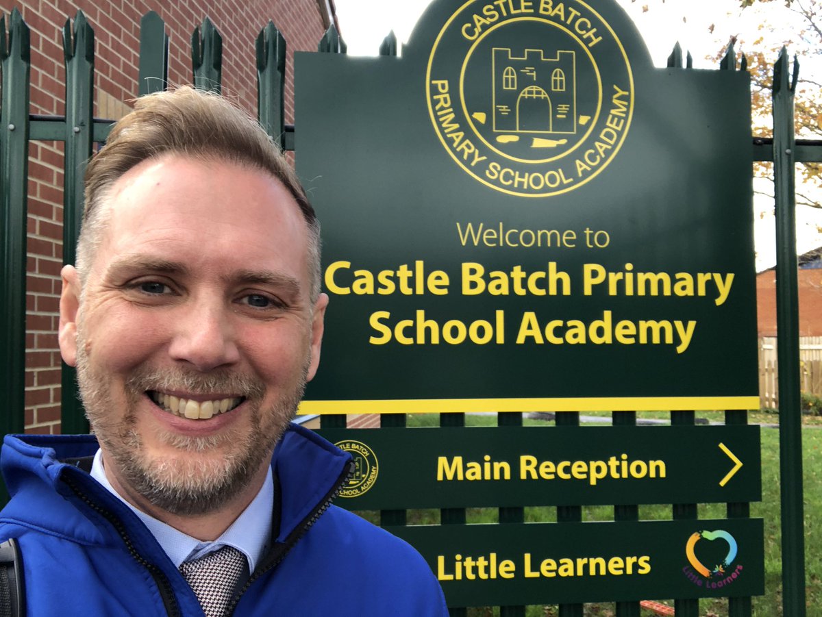 Brilliant morning @CastleBatch Primary School Academy with @mrstayloryr5 and Jess Bonsey.  Wonderful to hear more about their fantastic work on Instructional Coaching with @WALKTHRUs_5.