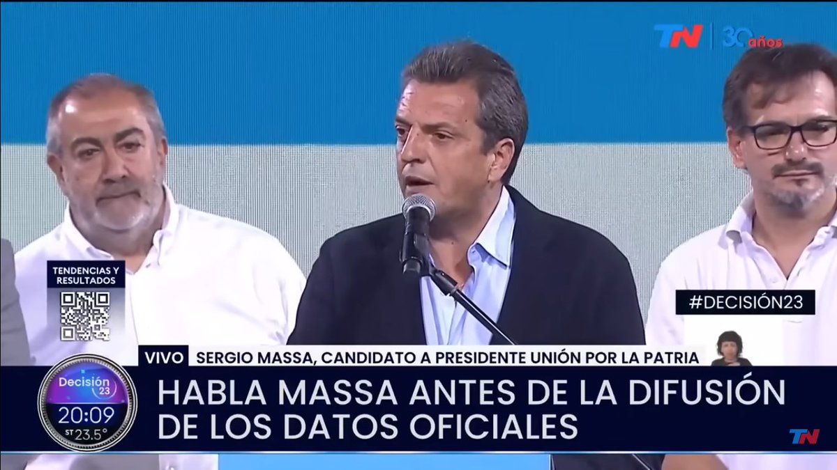 Dylan06688582's tweet photo. "Sepan que siempre van a contar conmigo defendiendo los valores del trabajo, la industria nacional, etc."

10 min. después : 

RENUNCIÓ MASSA

Panqueque es poco. https://t.co/JLnti30K05