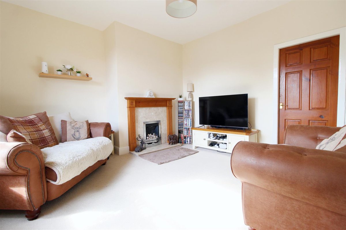PaisleyProperty's tweet image. **ALMONDBURY BRANCH**

🏡 SOLD SUBJECT TO CONTRACT 🏡

Matthew Lane, Meltham

paisleyproperties.co.uk/property/matth…

Call us ☎️

📞Almondbury: 01484 443922

#PaisleyProperties #EstateAgent #HD9 #Meltham #PropertyForSale #FreeValuations #Local