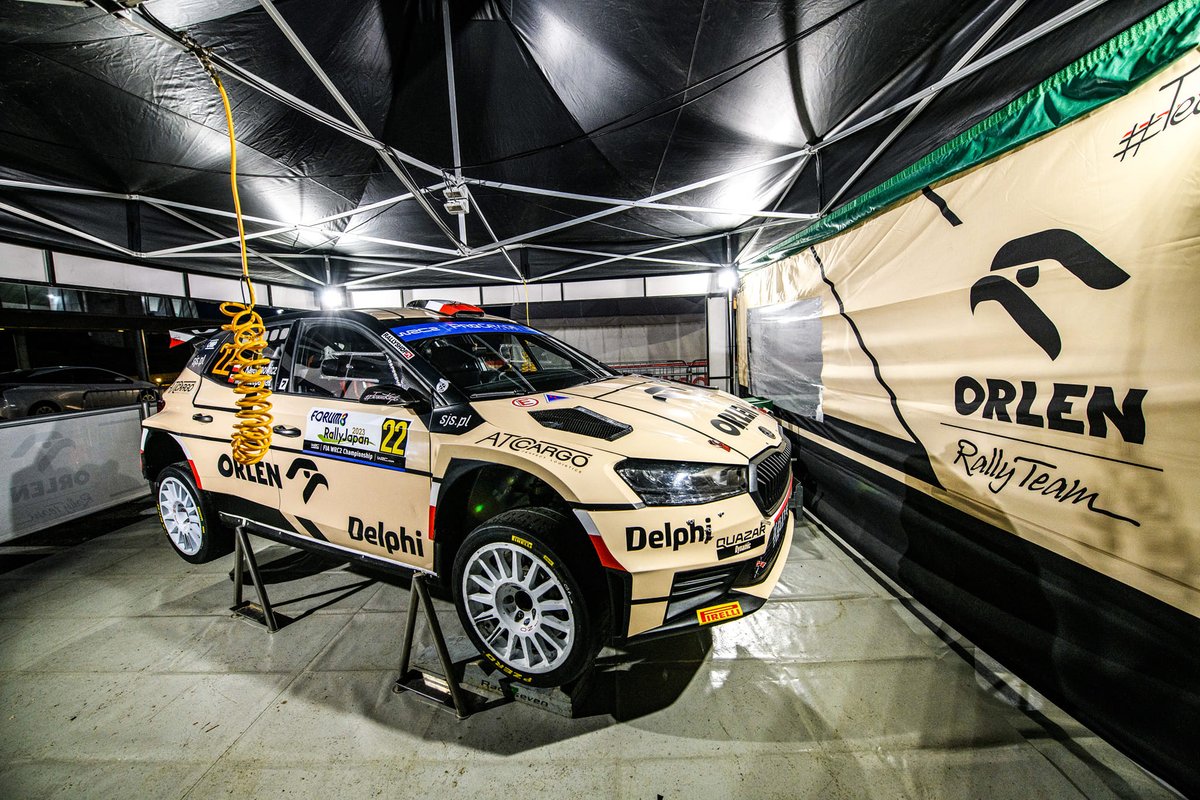 RaceSeven.com tweet media