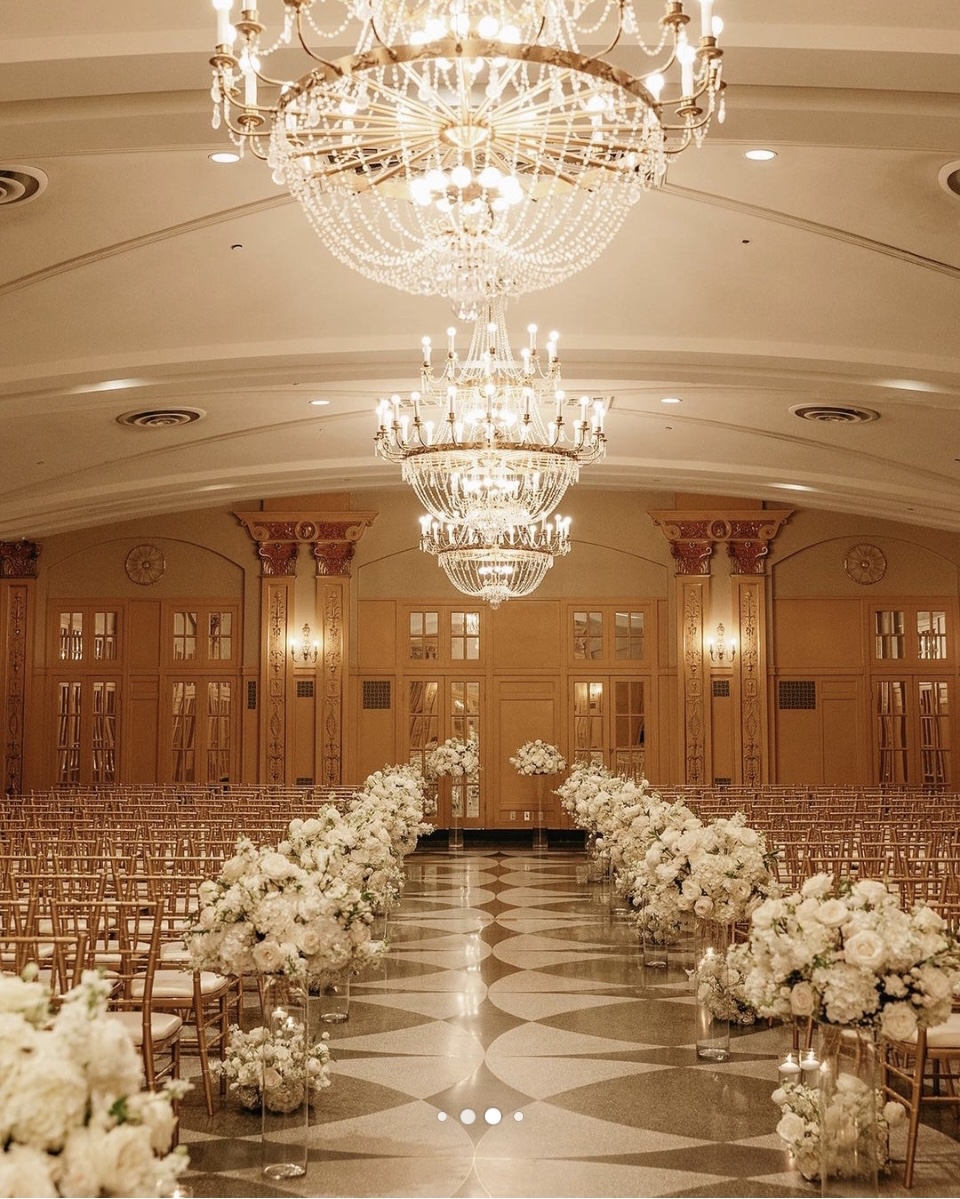 VictorianGardn's tweet photo. Ceremony ✅ Now let’s party!!!!
.
.
.
Pic @jesscollectiveco
Floral @flourishdesignskc @victoriangardens
@hotelpresident1926
.
.
.
.
 #pursepretty 
#prettydetails 
#weddinginspo
#thedailywedding
#stylemepretty
#bespoke https://t.co/659BjsI8PQ