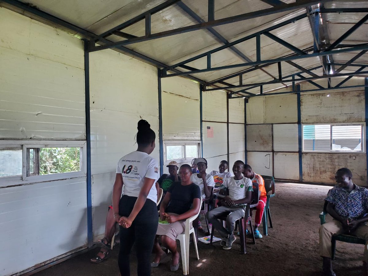 Oayouthkenya's tweet photo. Empowering the youth in Muhoroni sub-county, Kisumu County! Our new youth champions, brought together by the Organization of African Youth-Kenya, are on a mission to foster peer-to-peer knowledge sharing.
@Oayouthkenya
@PMNCH
#1point8
#1point8KE
#youngpeopleforchange https://t.co/9z2RMO66IG