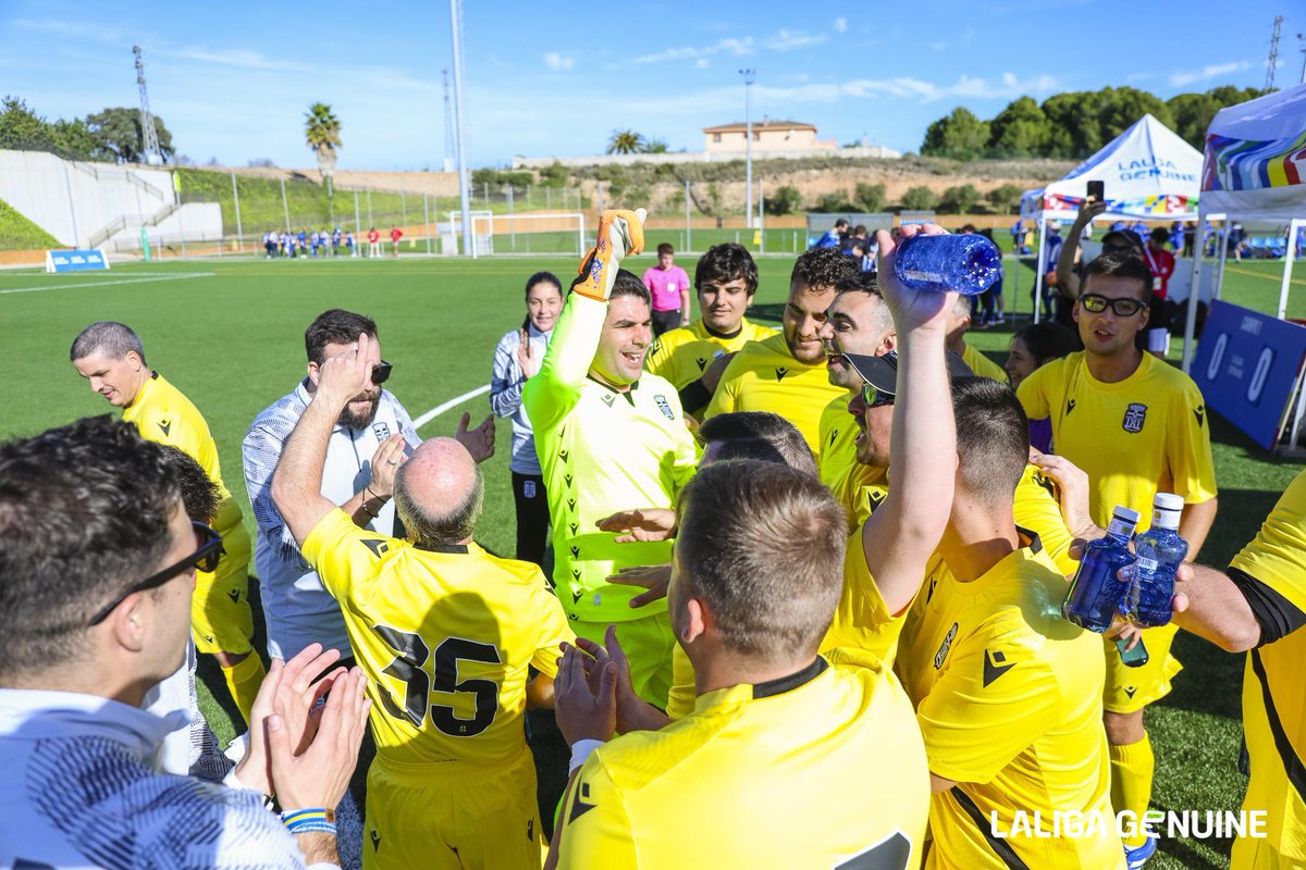 FCC_Cantera's tweet photo. GENUINE | Tras un gran fin de semana, nuestro equipazo se coloca en la zona alta de la clasificación con 7 puntos.

Aquí os dejamos las mejores imágenes de este inolvidable fin de semana en Tarragona.

¡Estamos deseando volver! @FundacionLaLiga 

📂https://t.co/99440wVZjF https://t.co/ZyZY6kZ9Qg