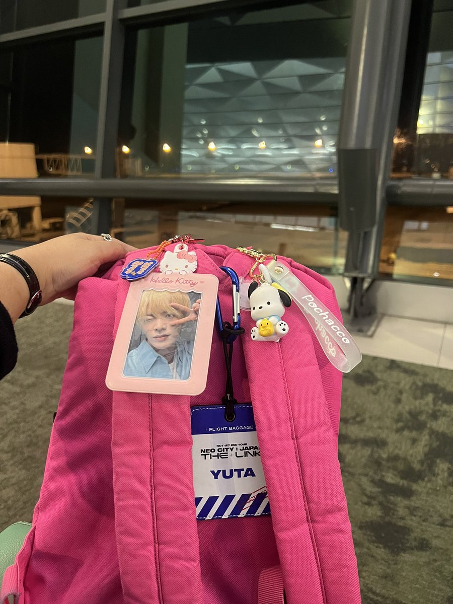 dendence's tweet photo. flying solo to seoul 🇰🇷 
first time without my cegil partner @helloitsesty 😭
taeil cepet sembuh yah. biar #yuil couple bisa reunited 🥹🥹 https://t.co/QC60998VmL