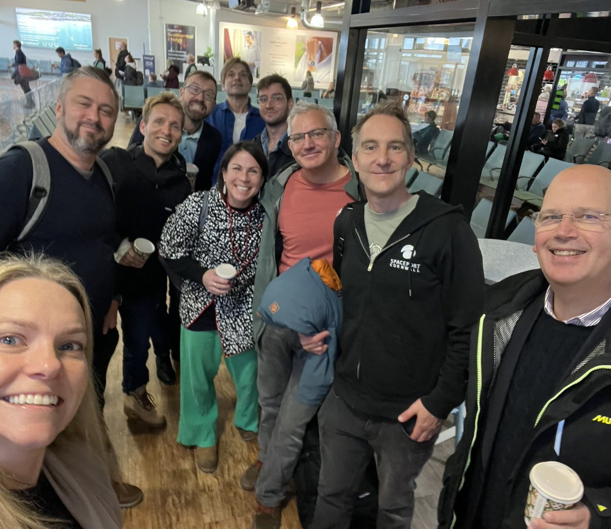 MelsGoodSpace's tweet photo. Cornwall is en route to Belfast!
We may work for different space businesses but we all are proudly representing Cornwall at @ukspaceconf this week!
#GoodSpace
✈️ @Newquay_Airport @AerLingus https://t.co/dkkUqoglMp