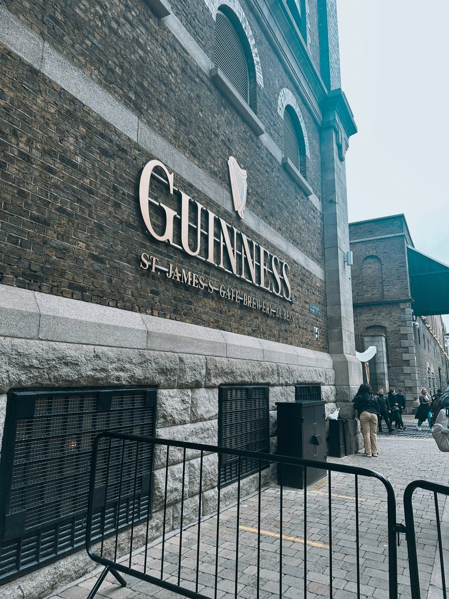 BeckyHallX's tweet photo. Dublin, you did not disappoint 🇮🇪🍻 https://t.co/gUj7FoCeu7
