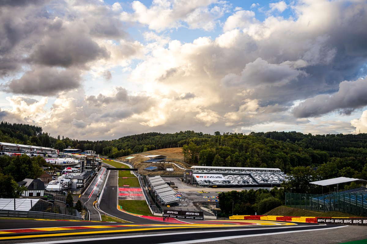 memotec's tweet photo. #ThrowbackThursday | Name the track!
📸 @gruppec_photography
#ScrutineeringDataLogger #IncidentCam #TrackDataSupport #memotec #motorsportphotography #motorsports #automotive #cars #racing #racingislife #racetrack #TBT #picoftheday #workharder #workhardanywhere #DTM #GT3 #Racecars https://t.co/ODGKoYhXK8
