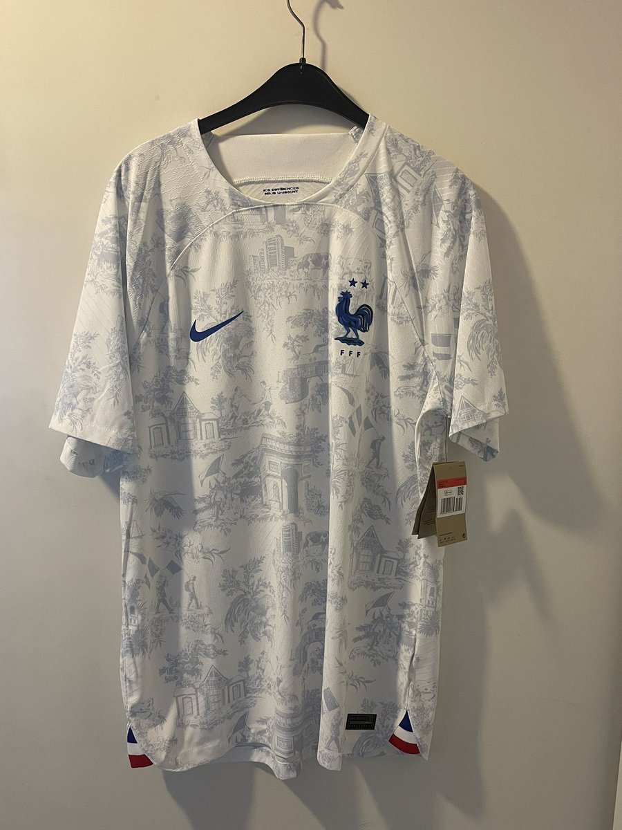 AFS_Belgium's tweet photo. All our national teams shirts are now lowered in price 🤑
Here are some of the shirts for sale: 
1. Mexico: was €54, now €44!
2. Netherlands: was €44, now €39!
3. Argentina: was €79, now €64!
4. France authentic: was  €49, now €44!

➡️ https://t.co/0FyB90ppct https://t.co/5A1BpfFged