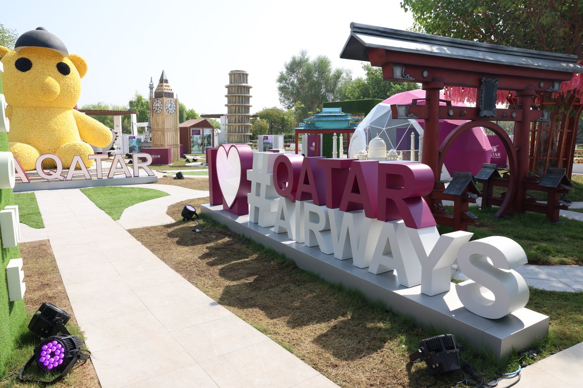 Qatar Airways tweet media