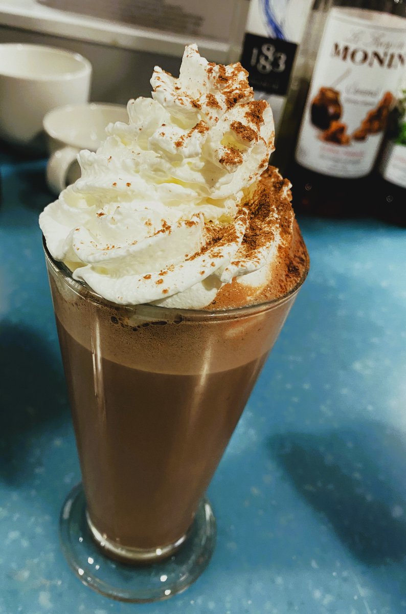 ArcWestcliff's tweet photo. BACK BY POPULAR DEMAND!!! ๐ ๐
๐ป ๐
The Arcafe has had lot's of requests for these two favourites:
Home made Mint Chocolate Cake topped with after eight pieces
Hot chocolate with marshmallows and squirty cream
Come and enjoy until 3pm
#Arcafe #TheArc #OngoUK #Westcliff https://t.co/3sUDFYcygU