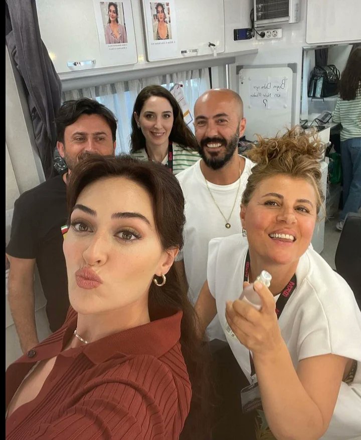 Esrafaan's tweet photo. Bütün güzellikler onda🫶🏻🤍
#EsraBilgiç https://t.co/2fs6DpCfsf