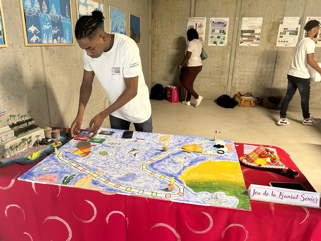 Manifestation Transat J. Vabre. Les étudiants en SVT Ecologie Environnement font sensation. Bravo à toute l'équipe pédagogique et à nos jeunes.
