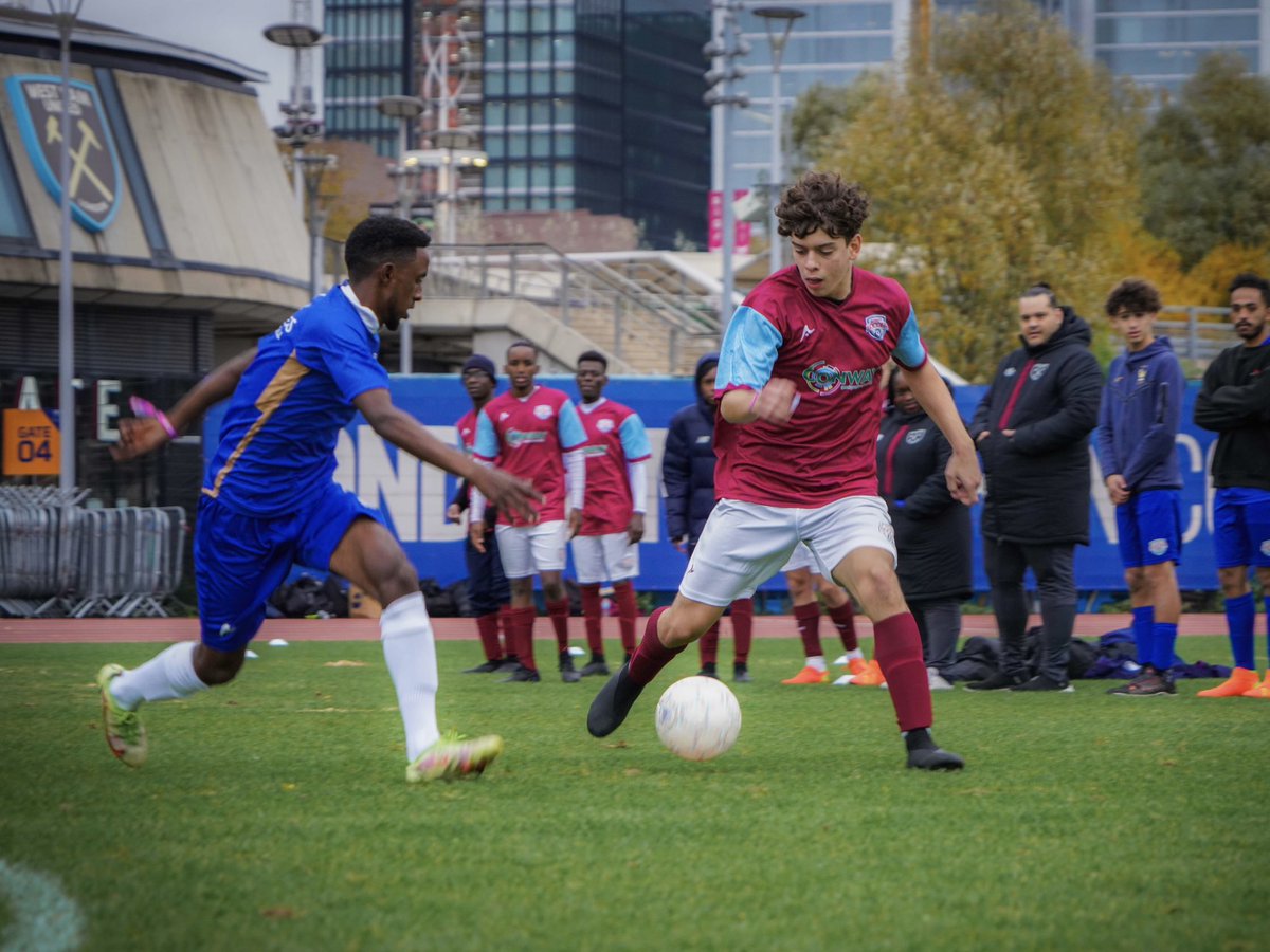 WHUFoundation's tweet photo. Great experience for participants from our employability & self-development programme #TheTrainingGround competing at the London Stadium in @streetsoccerfdnโs #FFG23 trophy ๐
Despite not reaching the finals, their outstanding sportsmanship earned them the Fair Play Award ๐ค https://t.co/MqFaA8cNNm