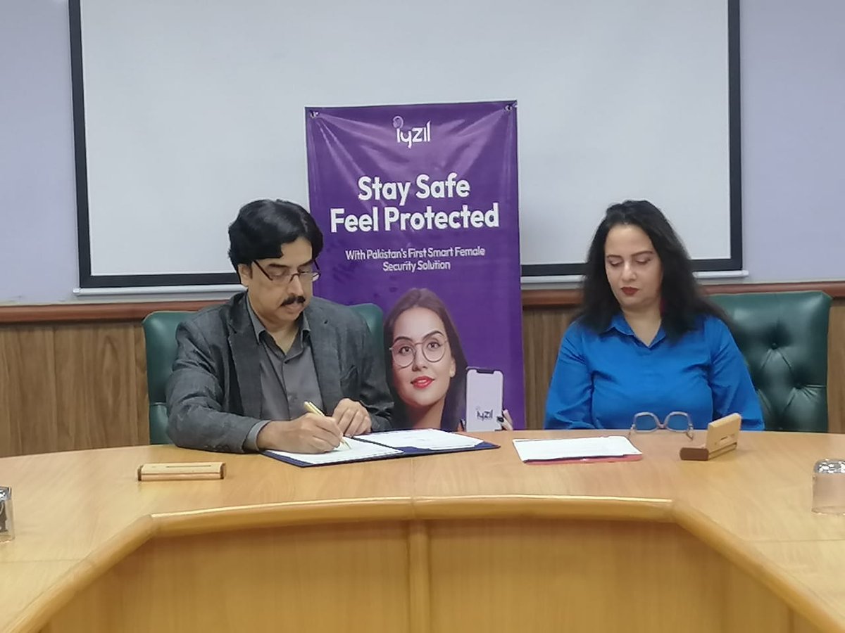 iyzilofficial's tweet photo. Sealing a promise of safety. Iyzil proudly partners with CUST to protect and empower women across Pakistan!  

Discover how Iyzil is revolutionizing women's safety. Tap the link to learn more: https://t.co/zY1j8IB6qH 

#PartnersInSafety #iyzil #cust https://t.co/2MN7N7dLj8