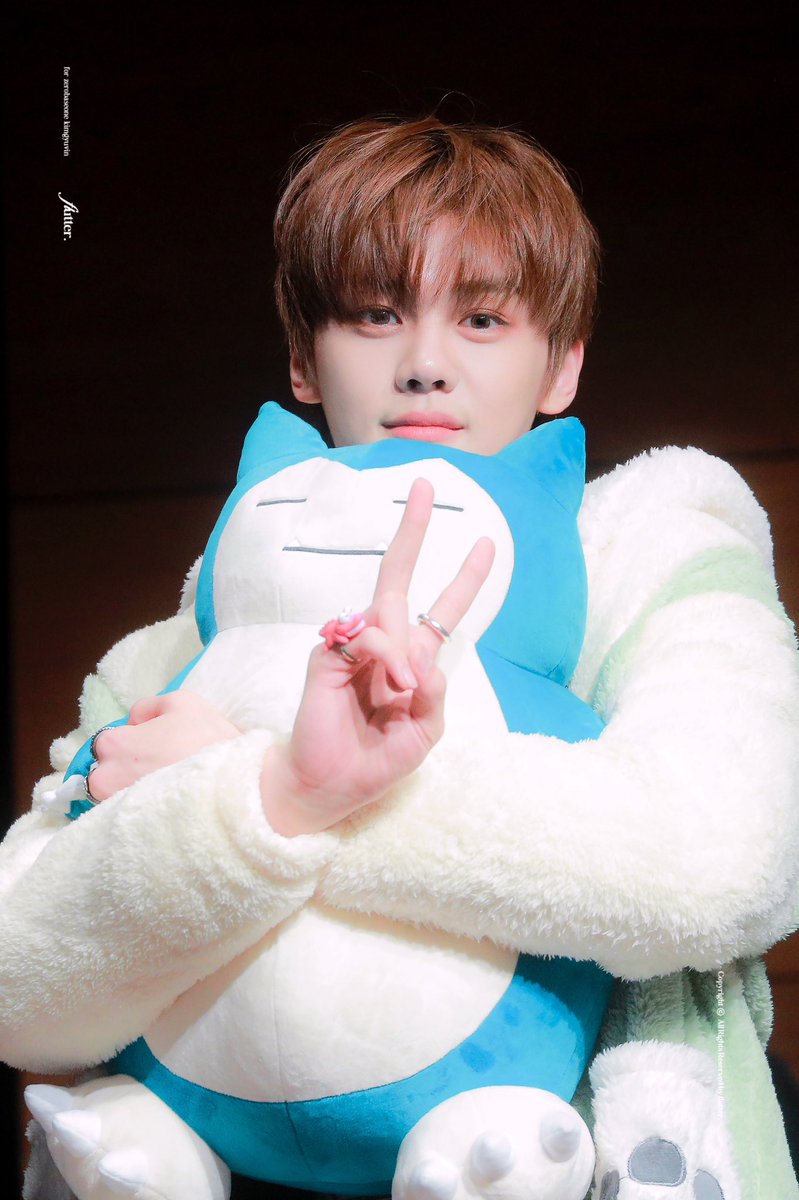 flutter830's tweet photo. 231118
🫳🫳

#제로베이스원 #ZEROBASEONE #ZB1  #김규빈 #KIMGYUVIN #キムギュビン https://t.co/D6enButRZD