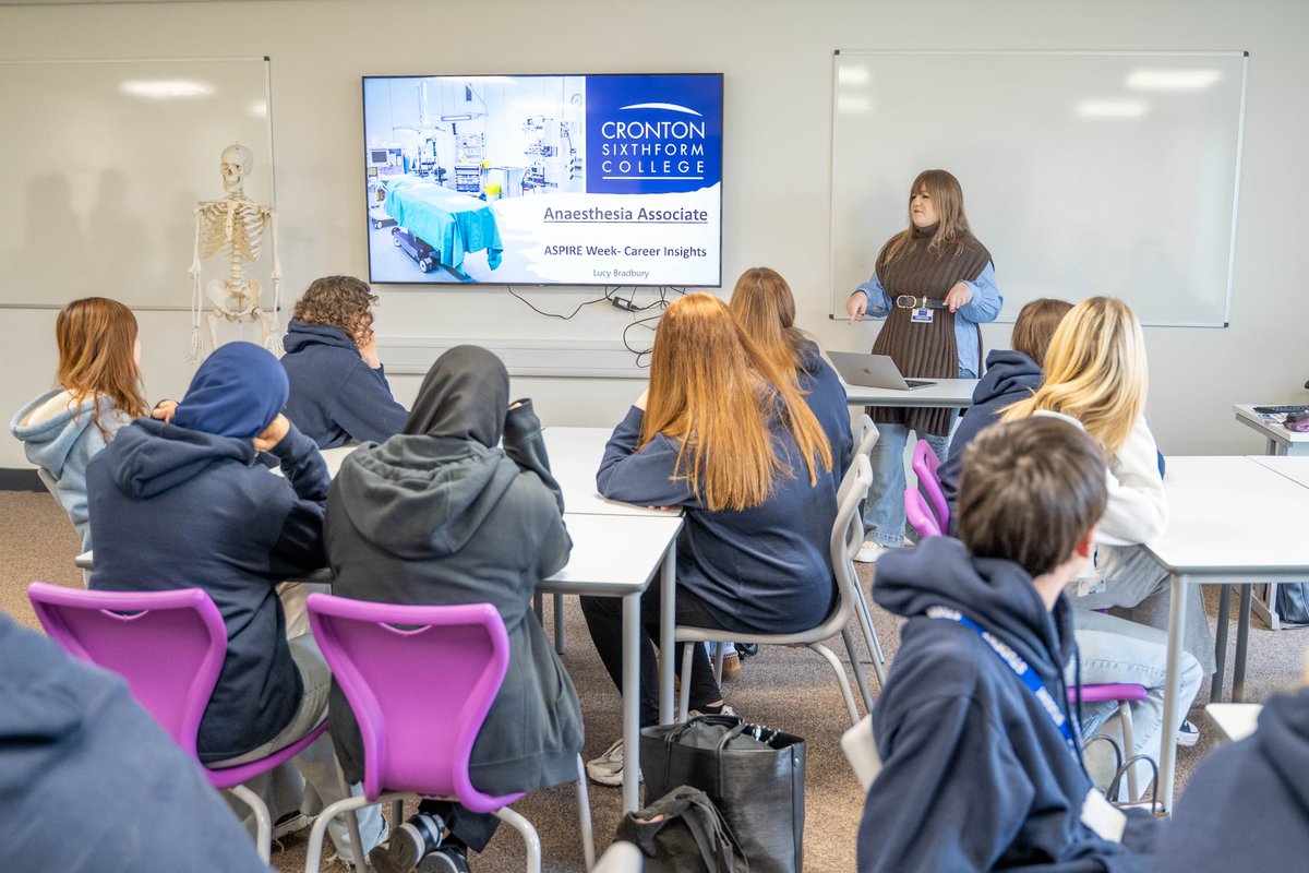 crontoncoll's tweet photo. It was great to welcome #AnaesthesiaAssociate Lucy Bradbury and #Midwife Carys Hammond to our college last week to speak to our #Health and #Care students about their incredible careers and their experience working in the health industry.

Thank you for inspiring our students! https://t.co/xvK973XqI5