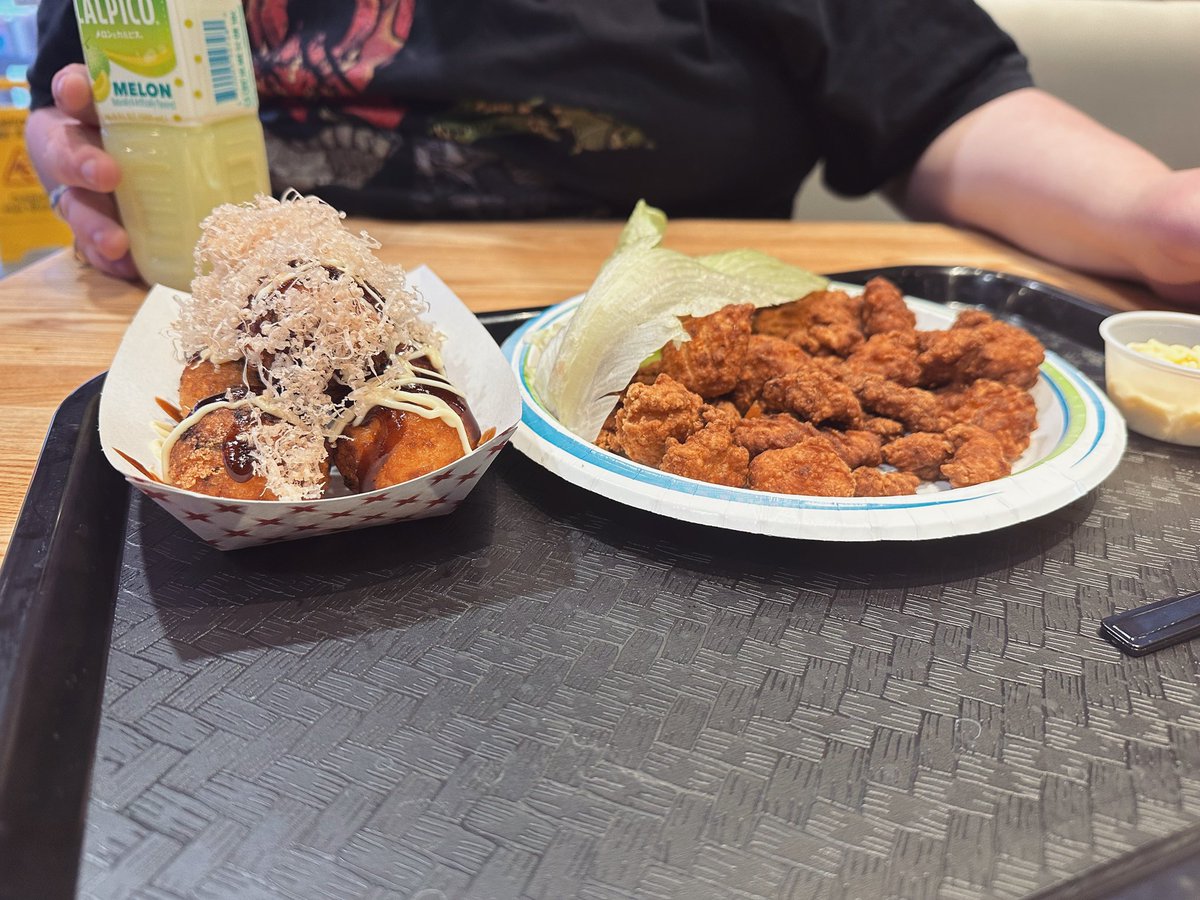 AislynnRafferty's tweet photo. @Supanerd18 we had delicious cuisine at Round1 today. Happy anniversary, sweetheart! #delish https://t.co/B0YUl3VRng