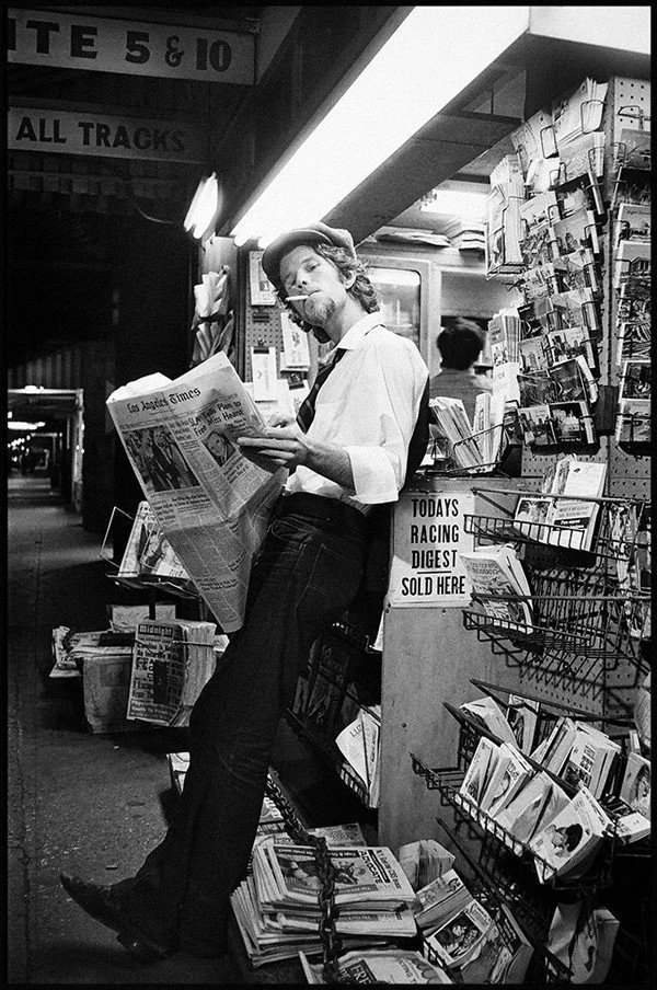 Tom Waits in San Diego, 1973 (📸-Scott Smith)