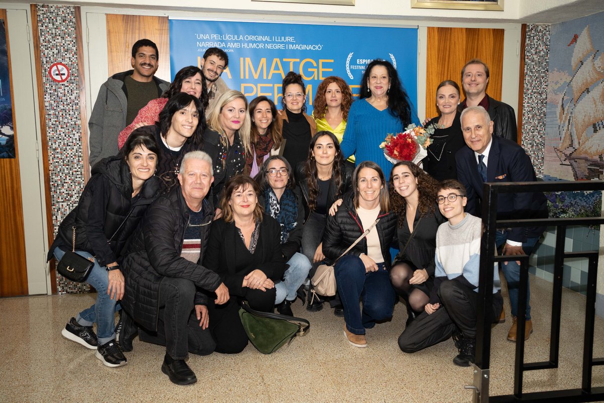FastenFilms's tweet photo. ✨ Preestrena de LA IMATGE PERMANENT, gràcies per acompanyar-nos en aquesta nit tant emotiva.
Si encara no l’has vist, pots gaudir-la als cinemes! 🎟️
#premisgaudí #16premisgaudí #laimatgepermanent #lauraferrés #estrena #cinemacatalà #fastenfilms https://t.co/CELNtQ6m6B