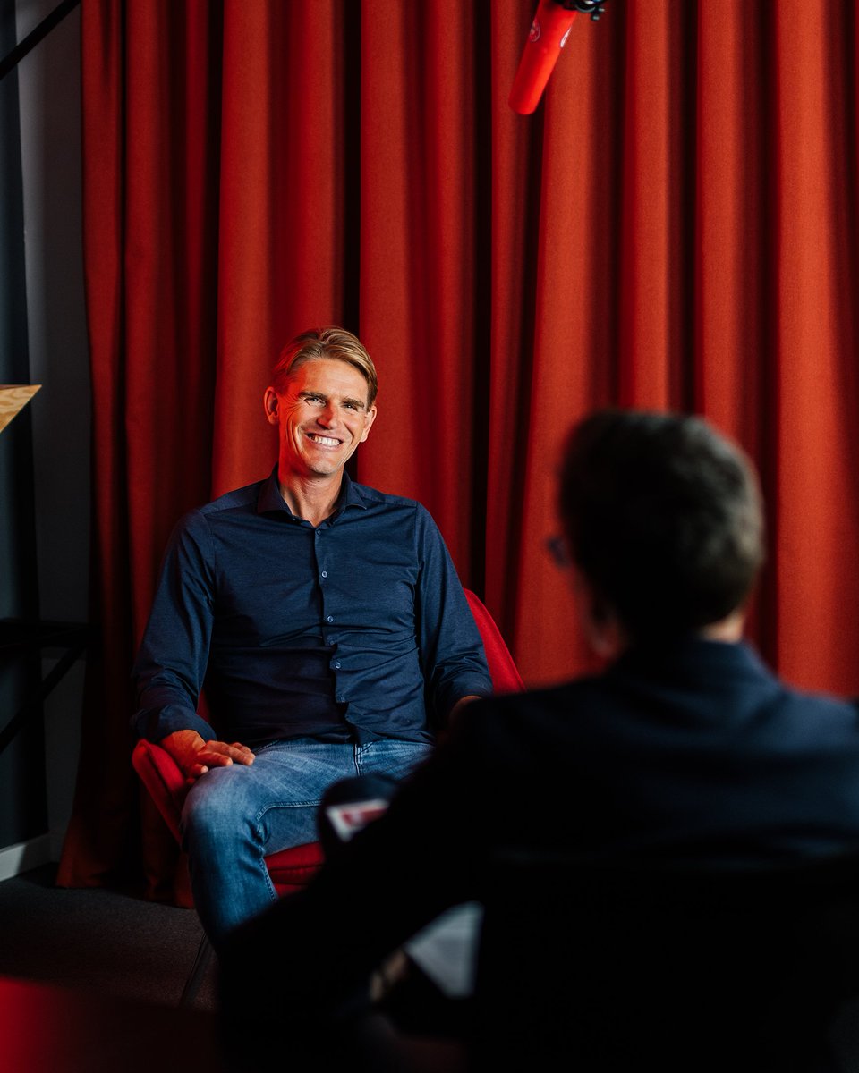 FCBayern's tweet photo. Gibt es etwas, was ihr von Christoph #Freund schon immer wissen wolltet? 🤔 Her mit euren Fragen unter #AskFreund! ⬇️
Unser Sportdirektor wird eure Fragen in einem Q&A beantworten. 🙌
#MiaSanMia #FCBayern https://t.co/f9bzMSG9Jz