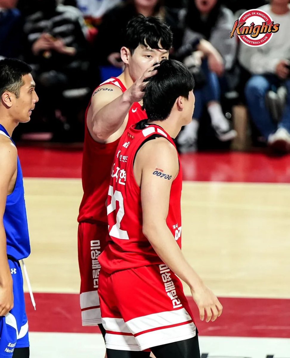 저요 저요 제발 저요 제가 아니면 안돼요 제발 저요 오직 이 날을 위해서 지금까지 살아왔어요 제발 제가 된다면 죽어도 여한이 없어요