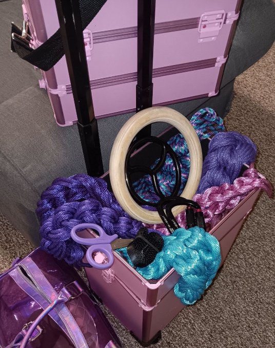 The tools 🪢 The art 🎨 https://t.co/Z6UXPxPEMI