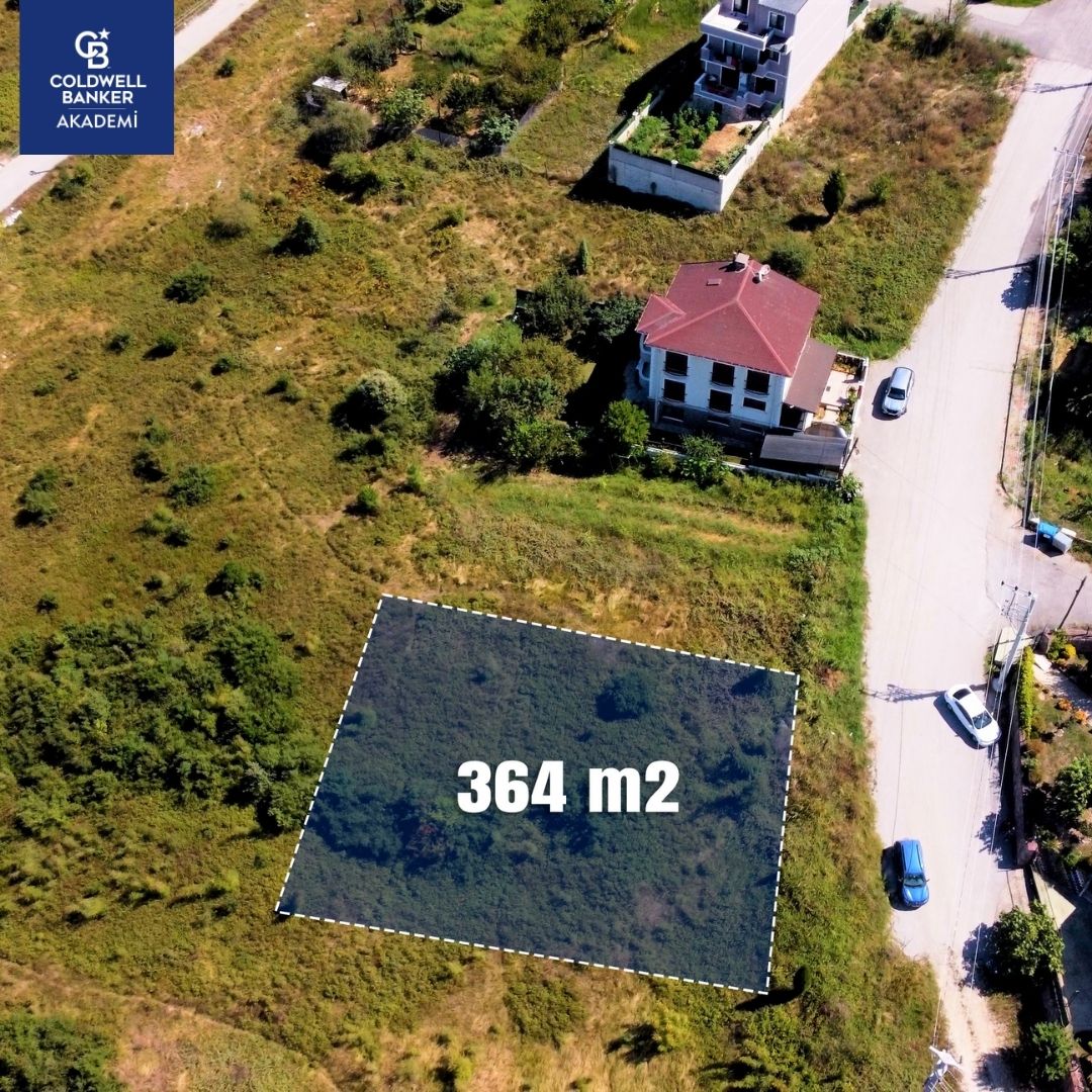 İzmit Tüysüzler Mahallesi'nde bulunan arsamız;
▶ 2 kat imarlıdır.
▶ Asfalt yola cephesi vardır.
▶ Elektrik, su, doğalgaz altyapısı bulunmaktadır.
▶ Şehit Öğretmen Erkan Aydın İlkokulu'na, Özel Atafen Koleji'ne, kurumsal marketlere ve pazara yürüme mesafesindedir.